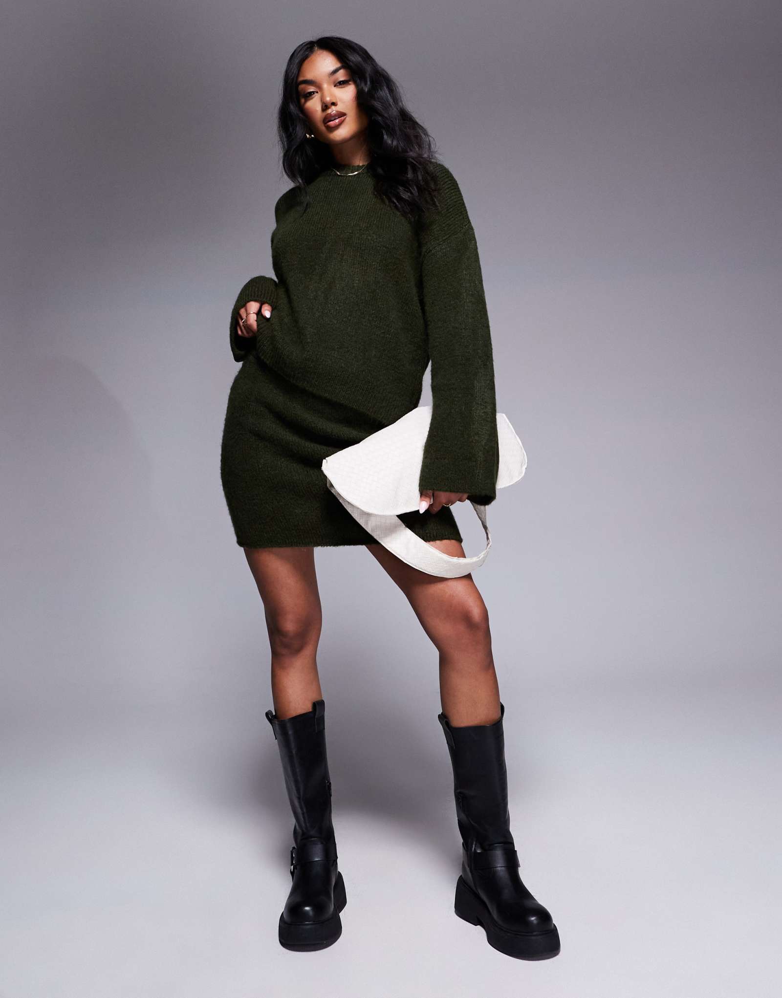 ДИЗАЙНЕРСКАЯ мини-юбка ASOS цвета хаки - часть комплекта