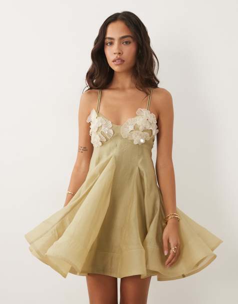ASOS DESIGN mini sukienka z organzy z kwiatowym detalem na biuście w beżu - view 1