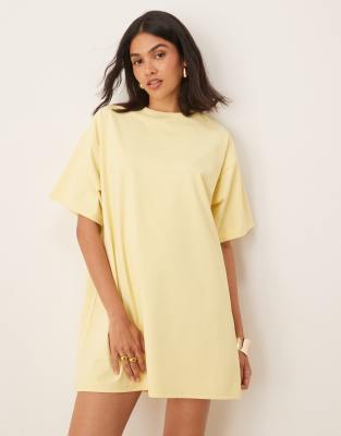 ASOS DESIGN - Mini-T-Shirt-Kleid in Buttermilchgelb mit Oversize-Schnitt