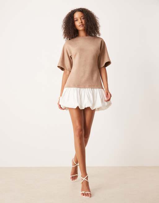 ASOS DESIGN - Mini T-shirtjurk van imitatiesuède met pofzoom in camel, 2 van 4