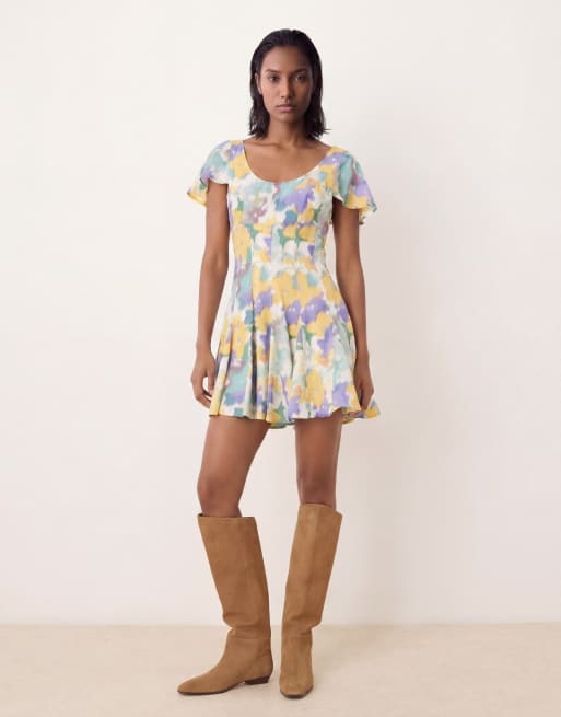 ASOS DESIGN mini tea dress with godet hem in blue floral print, 2 of 4