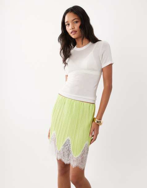 ASOS DESIGN - minifalda plisada combinable en verde con bajo de encaje blanco - view 1