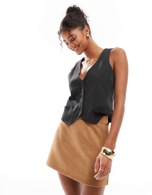 ASOS DESIGN - Minigonna a trapezio in camoscio sintetico color sabbia