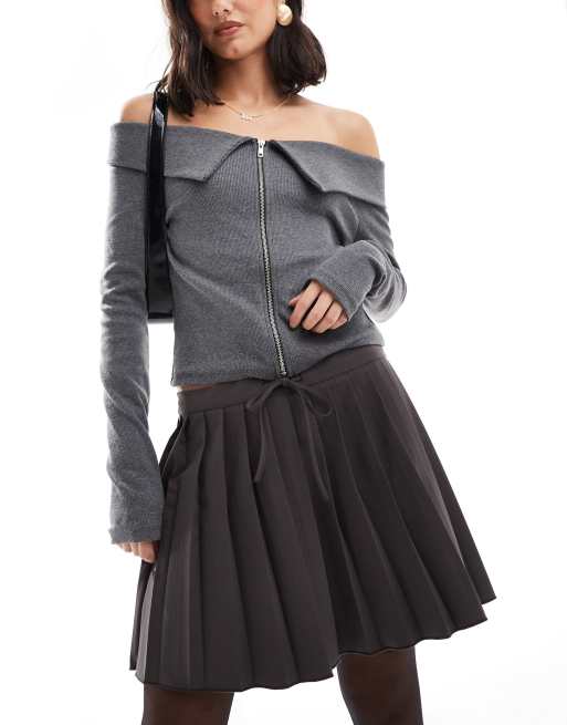 ASOS DESIGN - Minigonna allacciata in vita a pieghe color cioccolato, 3 di 5