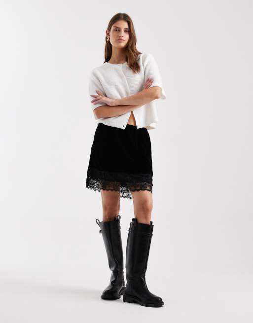 ASOS DESIGN - Minigonna in velluto nera con finiture in pizzo, 3 di 5