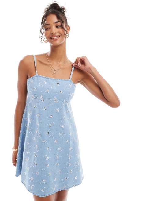 ASOS DESIGN - Minikjole i denim med cami-stropper og broderi