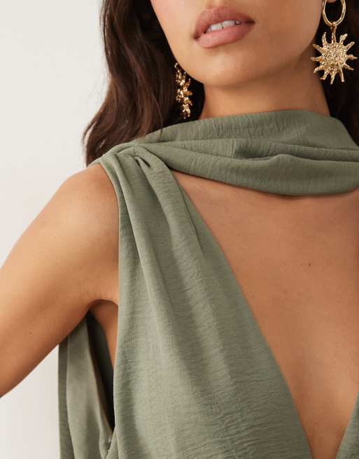 ASOS DESIGN minikjole med draperet slå om-front og tørklædedetalje i blød khaki, 3 af 4