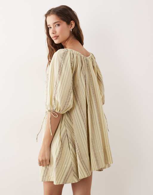 ASOS DESIGN - Minikjole med dyb rund hals og bindeærmer i tekstureret poplin med gule og beige striber, 4 af 4