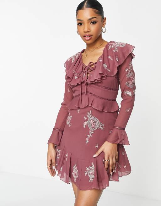 ASOS DESIGN - Minikjole med flæser og blondeindsater i broderet blomstermønster, 2 af 4