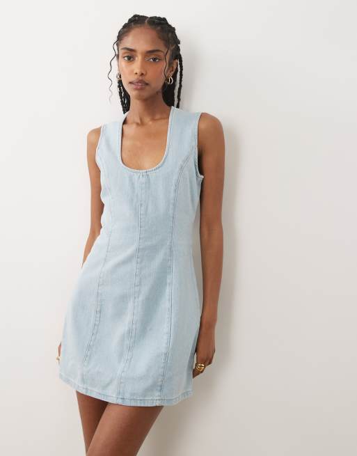 ASOS DESIGN – Miniklänning med djup u-ringning, 2 av 4