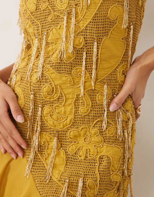 ASOS DESIGN miniklänning med halterneck, paljetter och fransar i olivgrönt, 3 av 5