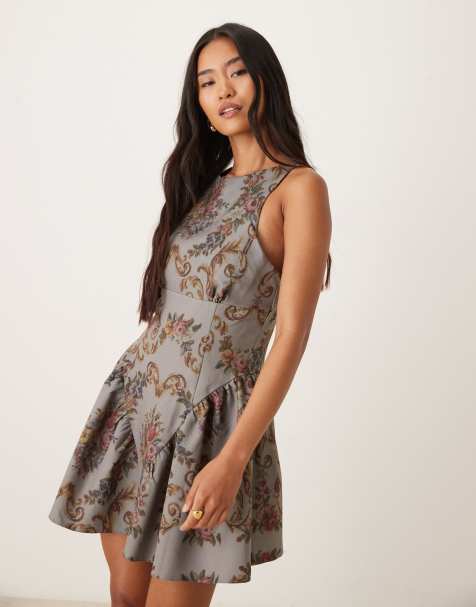 ASOS DESIGN – Miniklänning med korsett och blommigt gobelängmönster - view 1