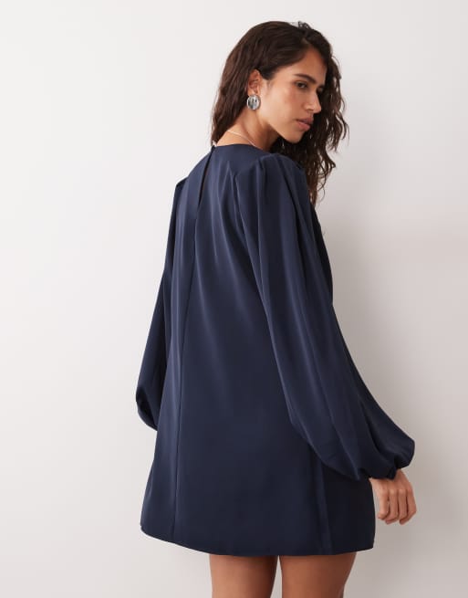 ASOS DESIGN miniklänning med rund halsringning och volymärm i marinblått, 3 av 4