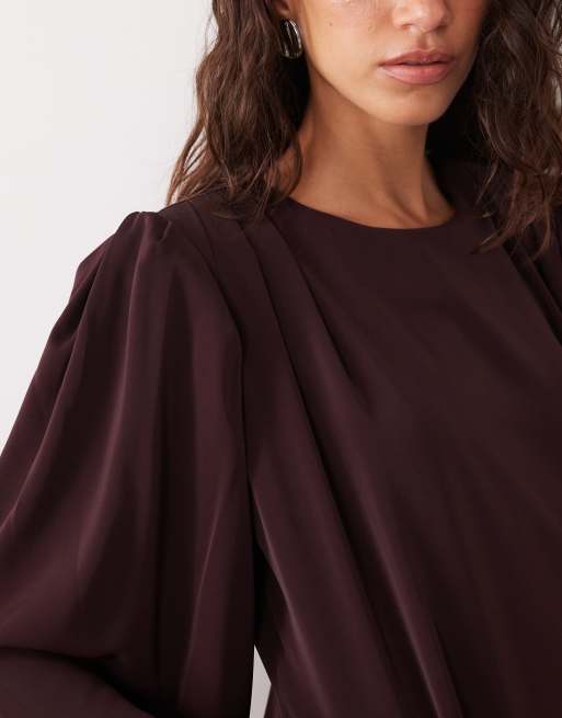 ASOS DESIGN miniklänning med rund halsringning och volymärmar i choklad, 3 av 4