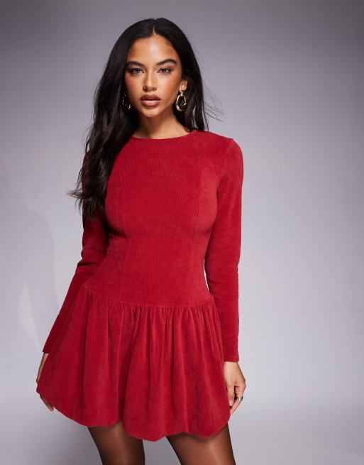ASOS DESIGN – Minikleid aus Cord in Kirschrot mit tiefer Taille und Ballonsaum, 2 von 4