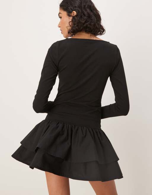 ASOS DESIGN – Minikleid aus Popeline-Mix in Schwarz mit tiefer Taille und doppelten Rüschen, 4 von 4