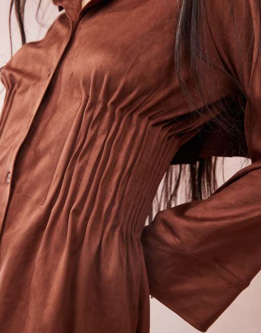 ASOS DESIGN – Minikleid aus schokobraunem Wildlederimitat mit plissierter geraffter Taille, 3 von 4