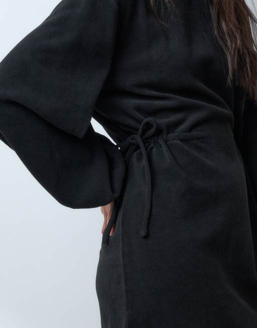 ASOS DESIGN Minikleid aus weichem Cord mit Kordelzug in der Taille in Schwarz, 5 von 5