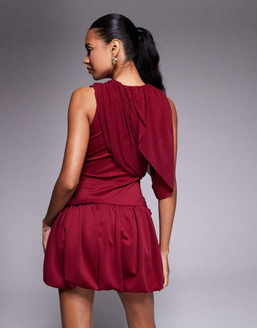 ASOS DESIGN – Minikleid in Burgunderrot mit Ballonrock und drapierter Schulterpartie, 4 von 4