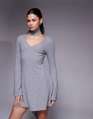 ASOS DESIGN - Minikleid in Kalkgrau mit ausgestellten Ärmeln und Schal-Detail