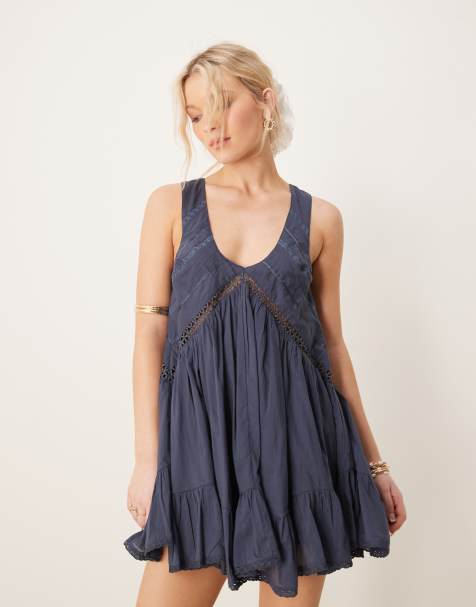 ASOS DESIGN – Minikleid in Marineblau mit Zipfelsaum und U-Ausschnitt - view 1