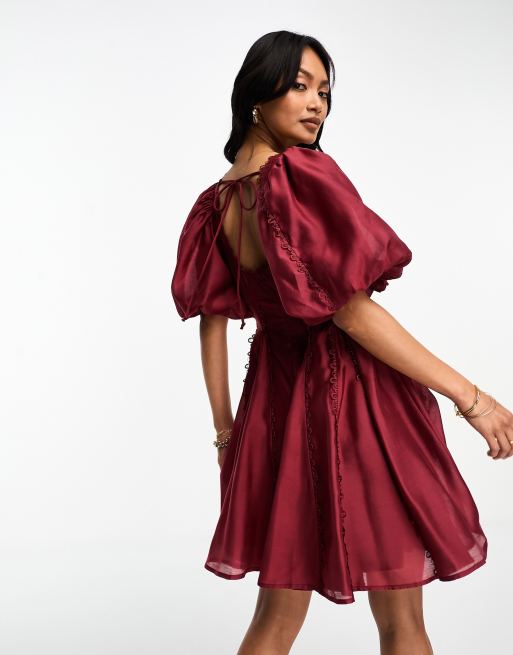 ASOS DESIGN – Minikleid in Rot mit eckigem Ausschnitt, Spitzeneinsatz und Puffärmeln, 4 von 4