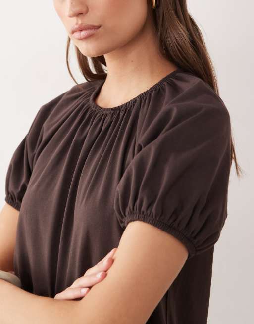 ASOS DESIGN – Minikleid in Schokobraun mit Puffärmeln und gerafften Details, 3 von 4