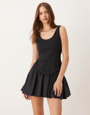 ASOS DESIGN - Minikleid in Schwarz mit Korsettdetail, Ziernaht und tiefer Taille