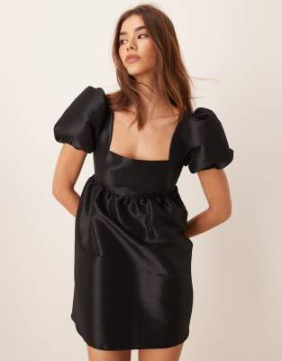 ASOS DESIGN - Minikleid in Schwarz mit Puffärmeln und gebundener Rückseite