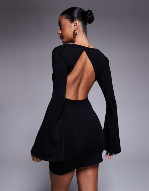 ASOS DESIGN – Minikleid in Schwarz mit U-Ausschnitt, Rückenausschnitt und Flügelärmeln, 2 von 4