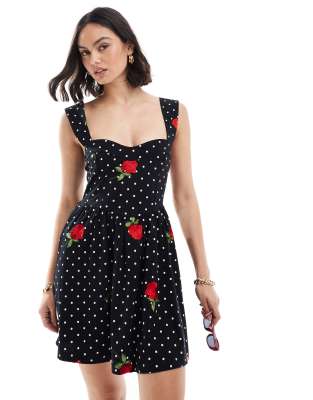 ASOS DESIGN Minikleid in Schwarz mit weißen Polka-Dots, Camisole-Trägern und Stickerei-Bunt