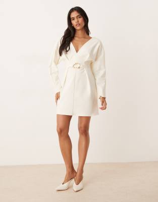 ASOS DESIGN - Minikleid in Stein mit Kokonärmeln und Metall-Detail-Neutral