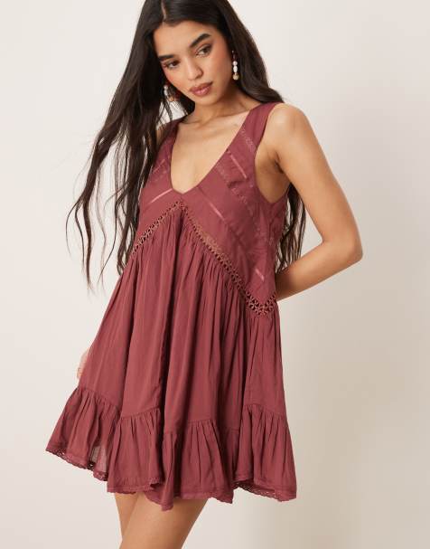 ASOS DESIGN – Minikleid in verwaschenem Burgunderrot mit Zipfelsaum und U-Ausschnitt - view 1