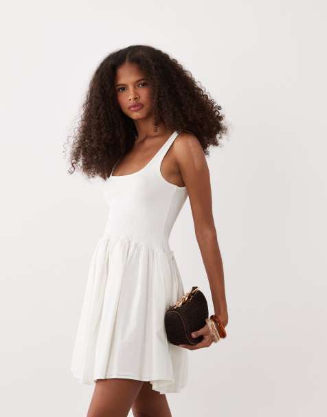 ASOS DESIGN – Minikleid in Weiß mit U-Ausschnitt, geripptem Oberteil und Popeline-Rock - view 1