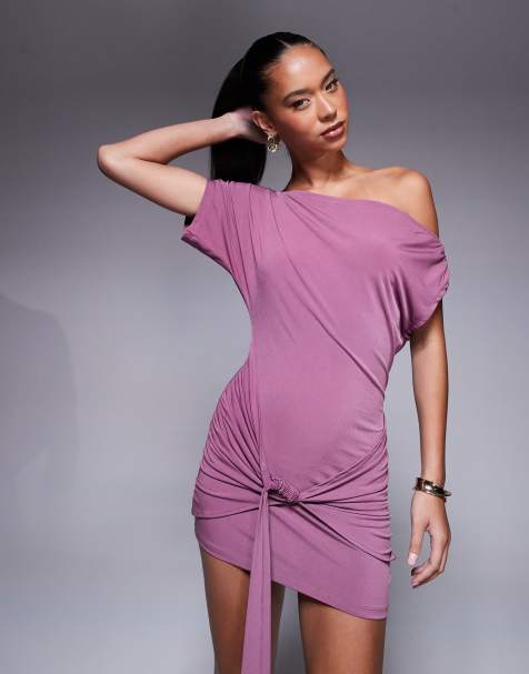 ASOS DESIGN – Minikleid in Weinrot mit abfallenden Ärmeln und Drapierungsdetail - view 1