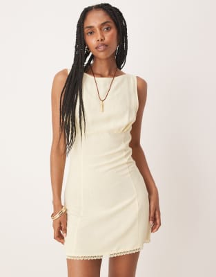 ASOS DESIGN - Minikleid in Zitronengelb mit geraffter Brustpartie und Spitzenrand
