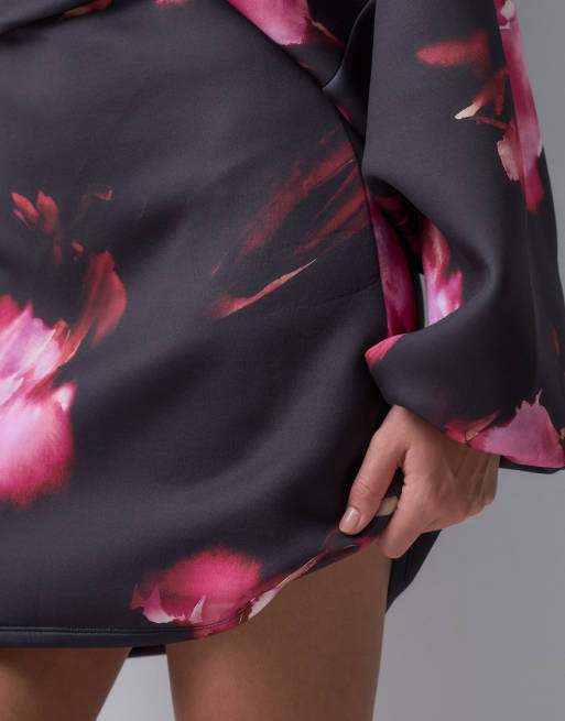 ASOS DESIGN Minikleid mit Ballonärmeln aus Scuba-ähnlichem Stoff mit verschwommenem Blumenmuster, 2 von 4