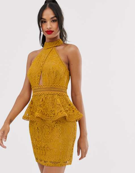 ASOS DESIGN – Minikleid mit hohem Kragen, Spitzenbesatz und Volantsaum