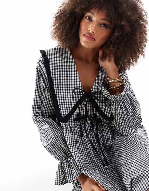 ASOS DESIGN – Minikleid mit Kontrast-Design, übergroßem Kragen und schwarzem Vichy-Karo, 4 von 4