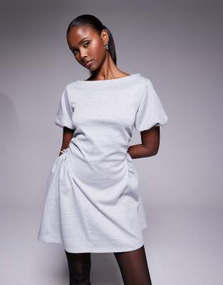 ASOS DESIGN - Minikleid mit Puffärmeln, Godet-Einsatz an der Hüfte und Nadelstreifen-Bunt