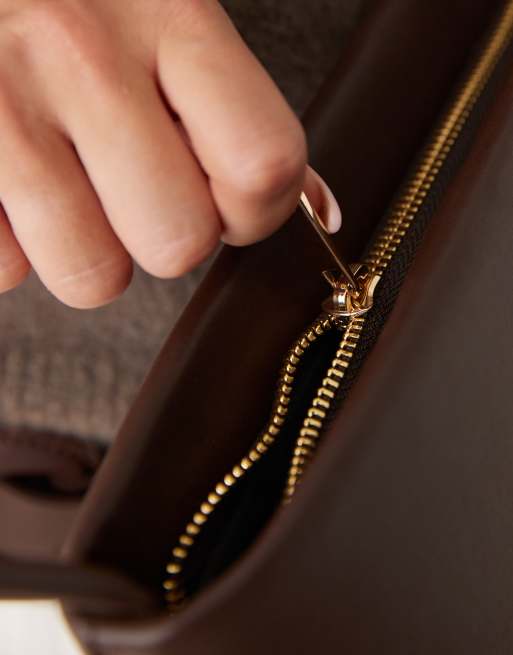 ASOS DESIGN minimal 90s shoulder bag in chocolate, 3 of 4