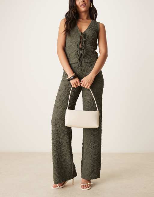 ASOS DESIGN - Minimalistische schoudertas in jaren 90-stijl in stone, 2 van 4