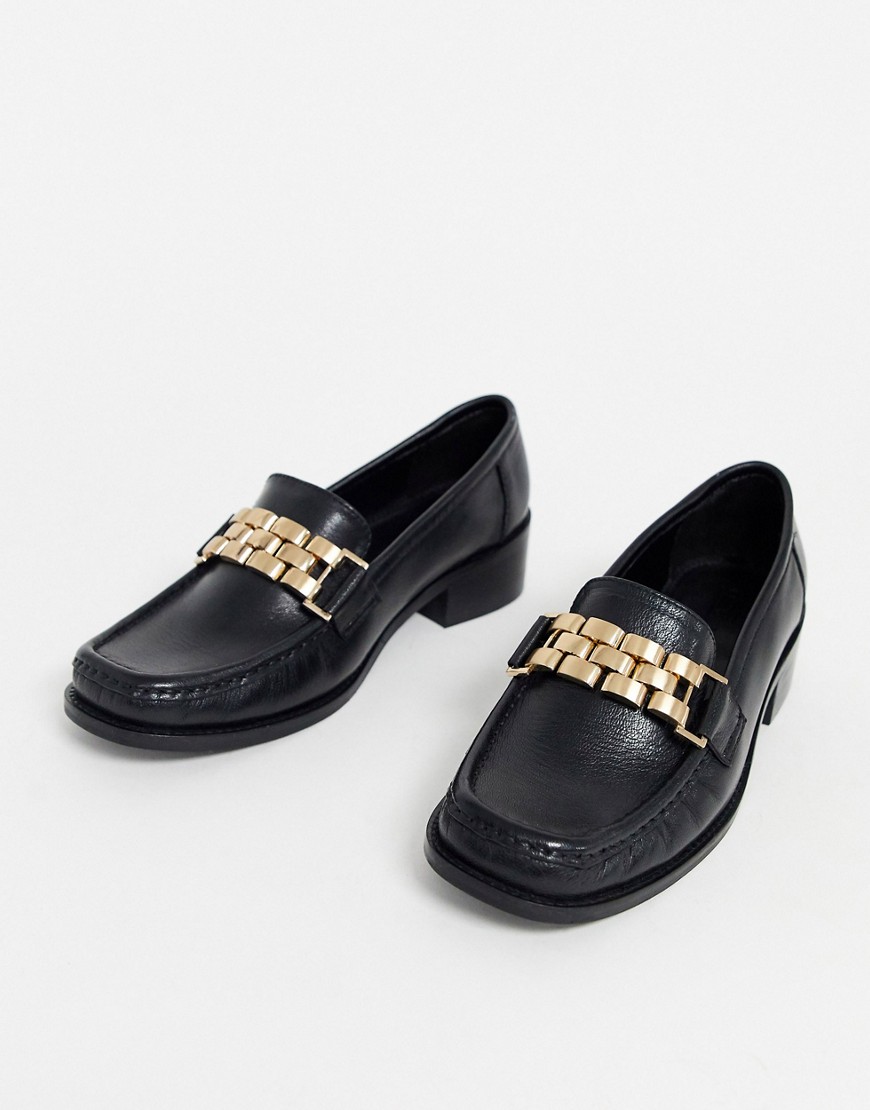 ASOS DESiGN - minimise - Loafers met vierkante neus en kettingdetail in zwart