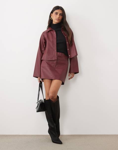 ASOS DESIGN mininederdel i kurveflet og læderlook i bordeaux - view 1