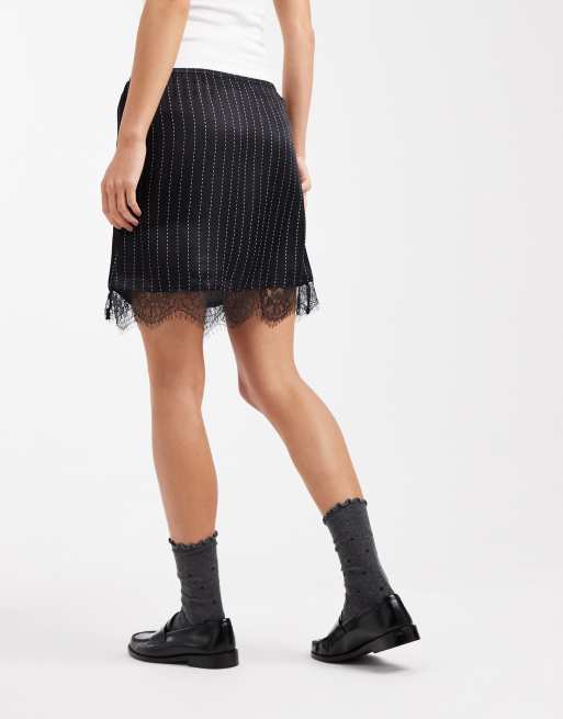 ASOS DESIGN - Mininederdel med blondedetaljer og nålestribet print, 4 af 5