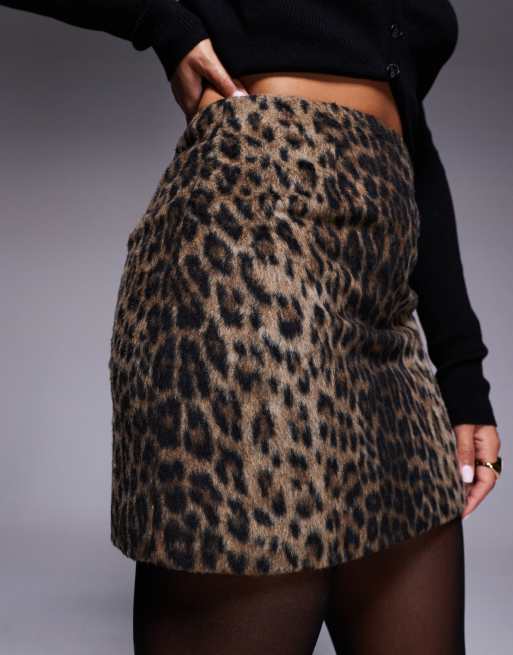ASOS DESIGN – Minirock aus angerautem Material mit Tierfellmuster, 4 von 5