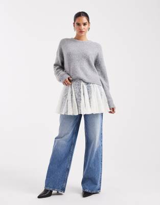 ASOS DESIGN - Minirock aus transparenter Spitze in Cremeweiß mit Godet-Falten