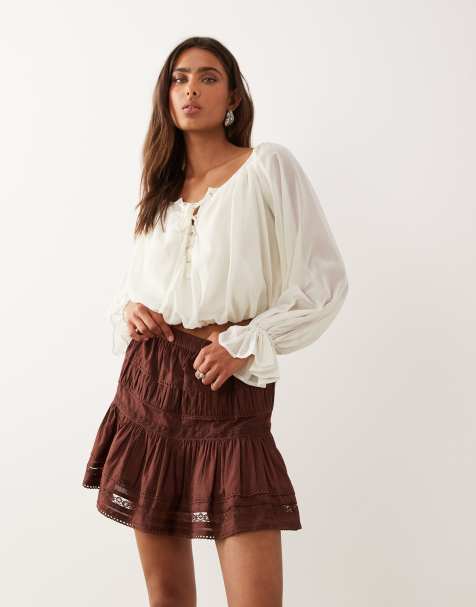 ASOS DESIGN – Minirock in Braun mit Spitzeneinsatz - view 1