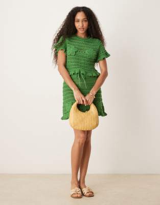 ASOS DESIGN - Minirock in Grün mit offener Strickstruktur und Häkel-Applikation, Kombiteil