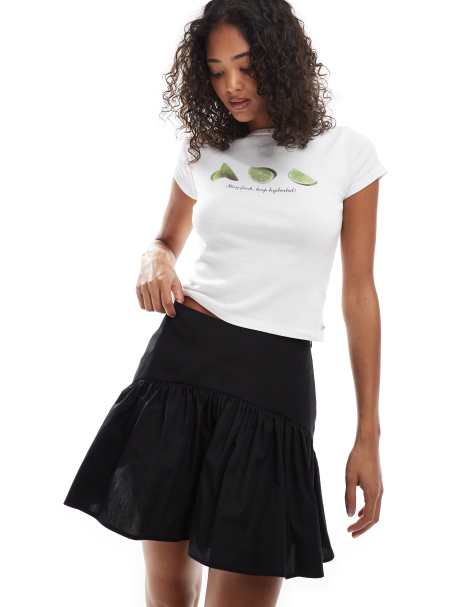 ASOS DESIGN – Minirock in Schwarz mit tiefer Taille - view 1